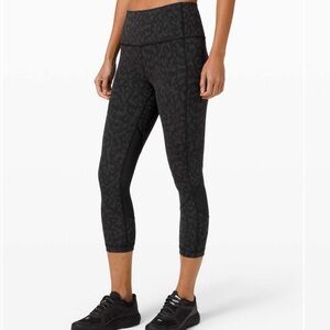 Lululemon Pace Rival High Rise Crop 22” size 6